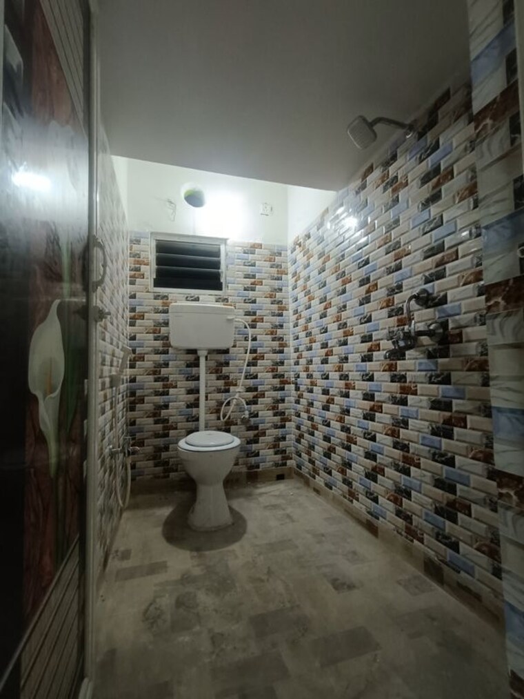 Bathroom, north dumdum 3 Bedroom 1100 Sq.Ft. Apartment In North Dumdum Kolkata 10725113