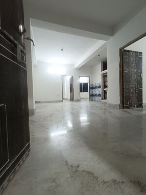 Room in 3 BHK Apartment at North Dumdum – for Sale