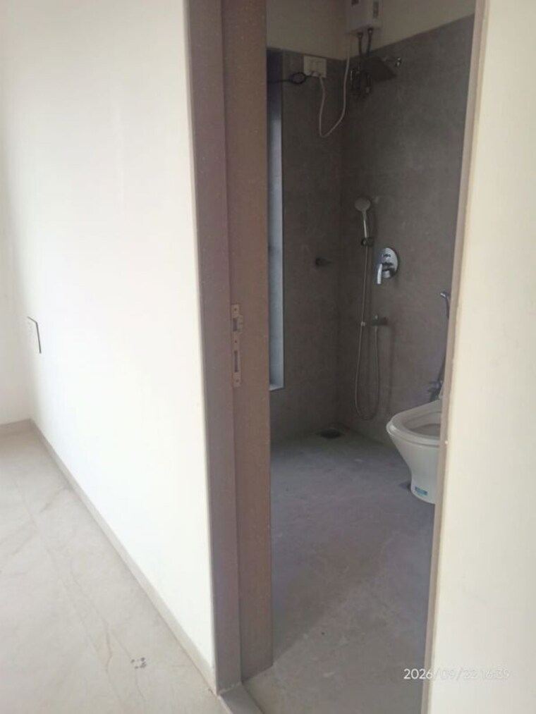 Bathroom, platinum-life 2 Bedroom 835 Sq.Ft. Apartment In Andheri West Mumbai 10722972