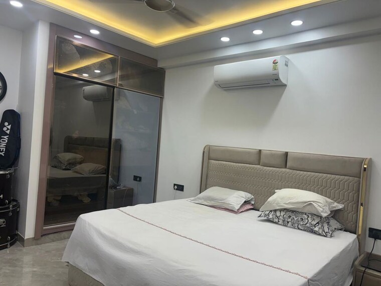 Bedroom, malviya nagar 2.5 Bedroom 125 Sq.Yd. Apartment In Malviya Nagar Delhi 10725127