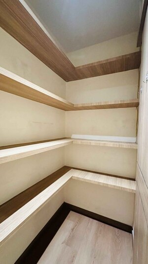 Furnished Amenities in 4 BHK Apartment at Lodha Sterling, Kolshet Road – for Sale