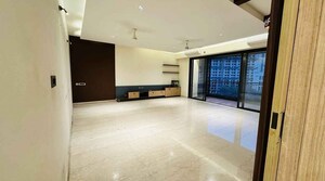 Room in 4 BHK Apartment at Lodha Sterling, Kolshet Road – for Sale