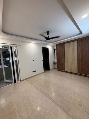 Room in 3 BHK Builder Floor at Kalkaji – for Rent