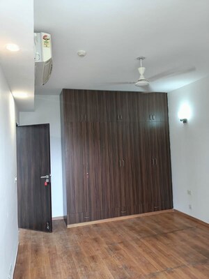 Bathroom in 3.5 BHK Apartment at M3M Escala, Sector 70a – for Sale