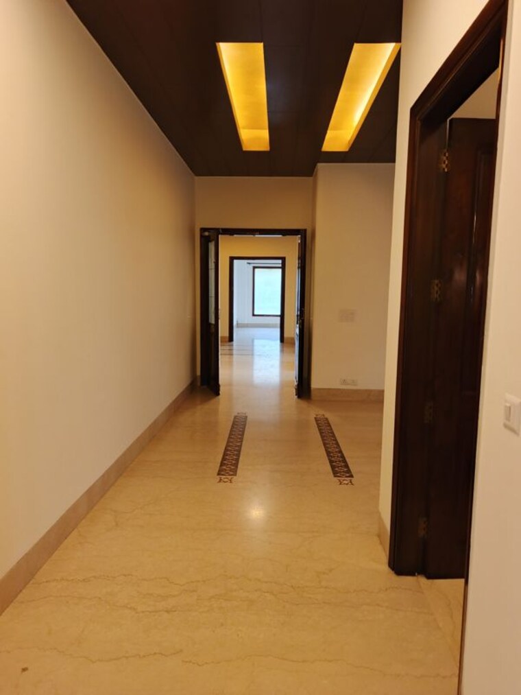 Lobby, panchsheel park 4 Bedroom 3000 Sq.Ft. Builder Floor In Panchsheel Park Delhi 10723121