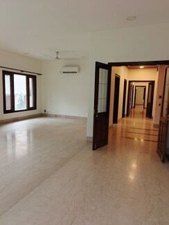 4 BHK +Builder Floor For Rent in Panchsheel Park
