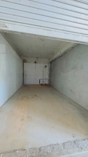 Room in  Shop at Kanka – for Rent