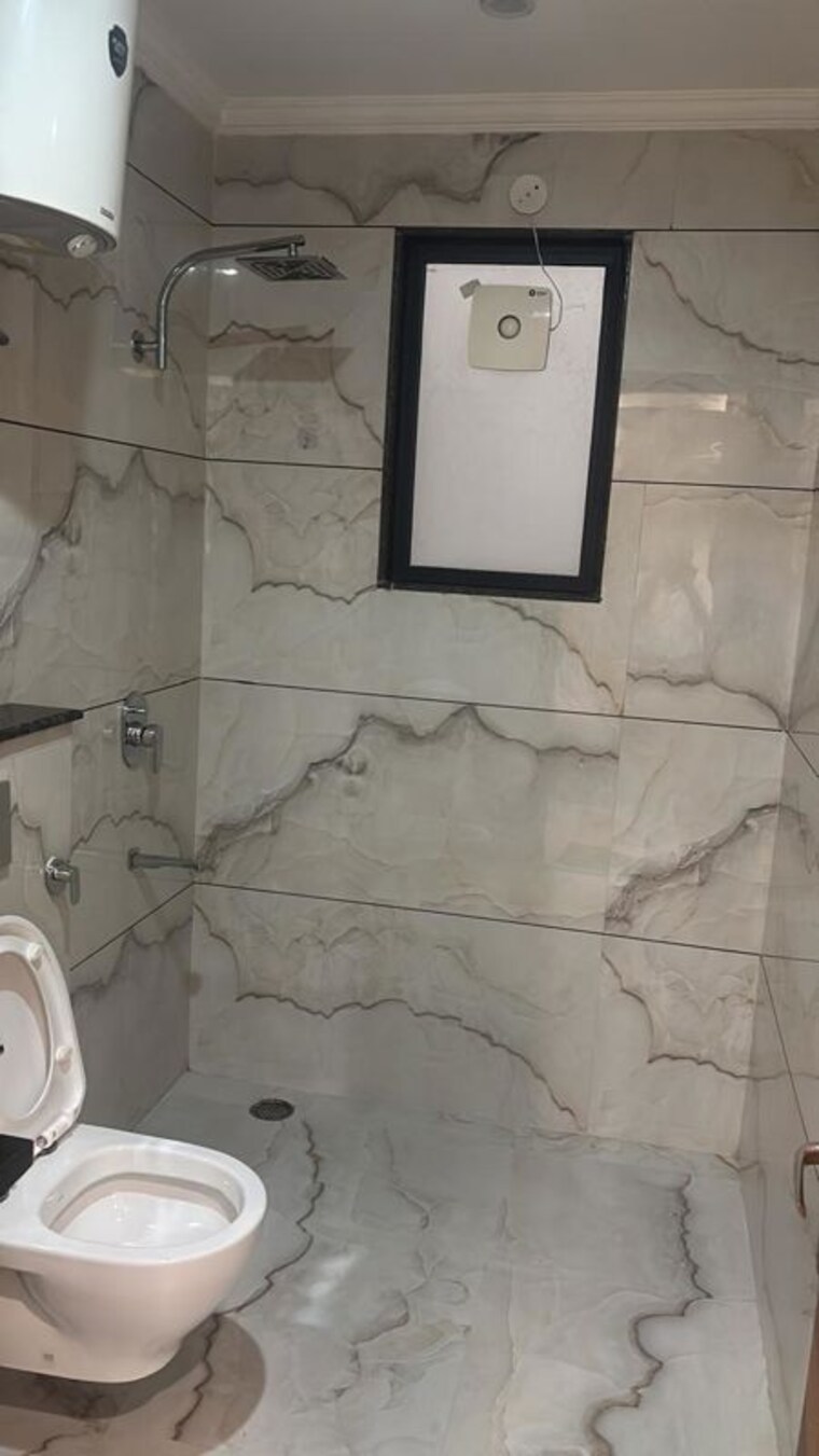 Bathroom, sector 47 3 Bedroom 1850 Sq.Ft. Builder Floor In Sector 47 Gurgaon 10725226