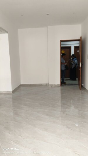 Room in 2 BHK Apartment at Prathamesh Vihar Anand Nagar, Anand Nagar – for Rent