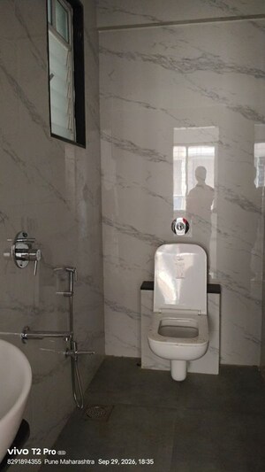 Bathroom in 2 BHK Apartment at Prathamesh Vihar Anand Nagar, Anand Nagar – for Rent