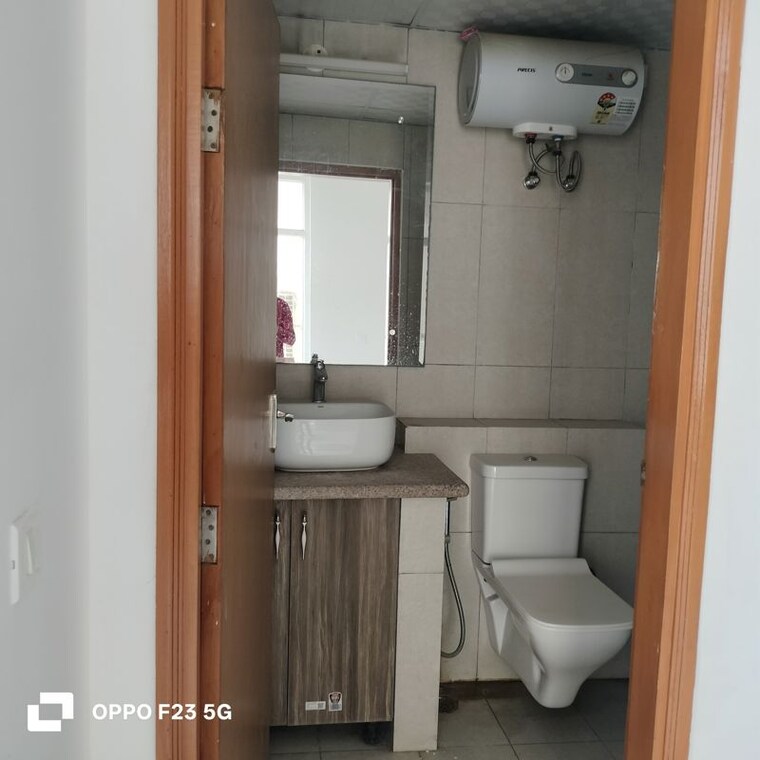 Bathroom, ss-the-leaf 3.5 Bedroom 2408 Sq.Ft. Apartment In Sector 85 Gurgaon 10725267