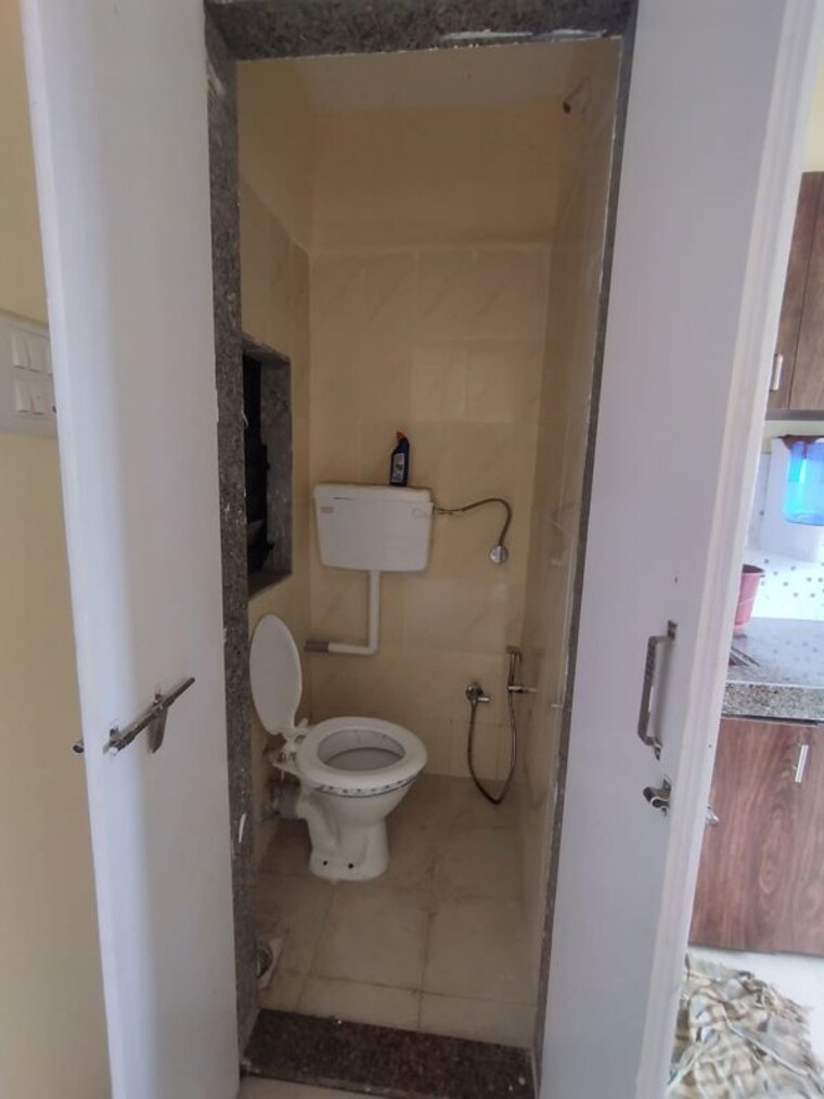 Bathroom, shree-sai-shiv-shahi-chs 1 Bedroom 400 Sq.Ft. Apartment In Lower Parel Mumbai 10725276