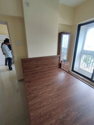 Room in 1 BHK Apartment at Shree Sai Shiv Shahi CHS, Lower Parel – for Rent