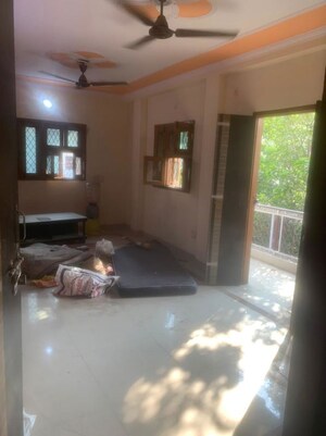 Living Room in 1 BHK Independent House at Sarita Vihar – for Rent