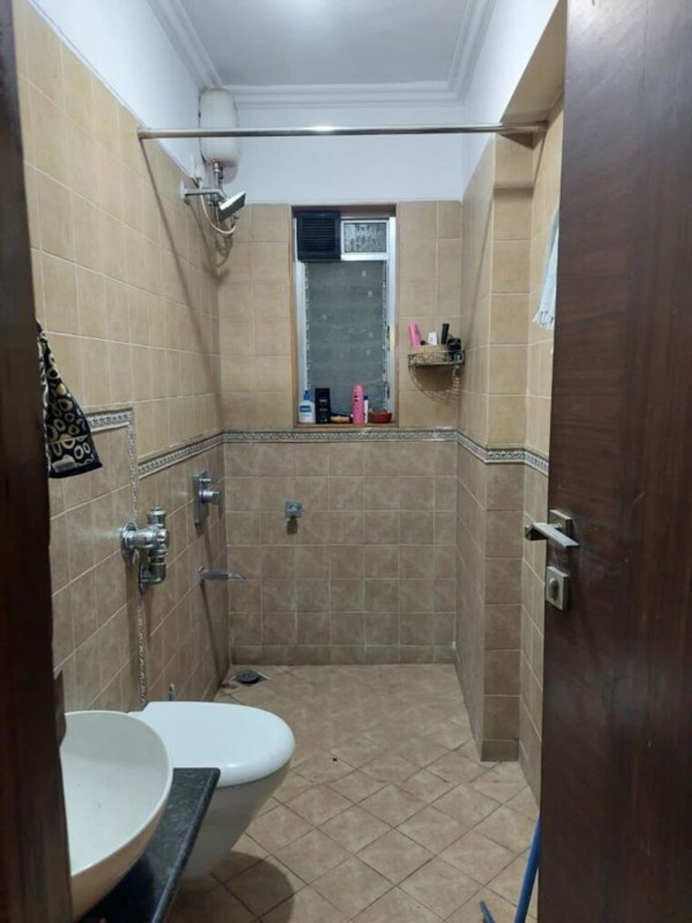 Bathroom, vileparle-prarthana-chs 1 RK 275 Sq.Ft. Apartment In Vile Parle East Mumbai 10725297