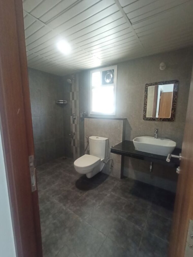 Bathroom, prestige-tranquil 3 Bedroom 1764 Sq.Ft. Apartment In Kokapet Hyderabad 10725314