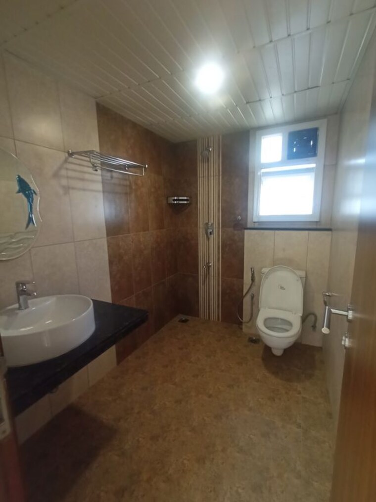 Bathroom, prestige-tranquil 3 Bedroom 1764 Sq.Ft. Apartment In Kokapet Hyderabad 10725314