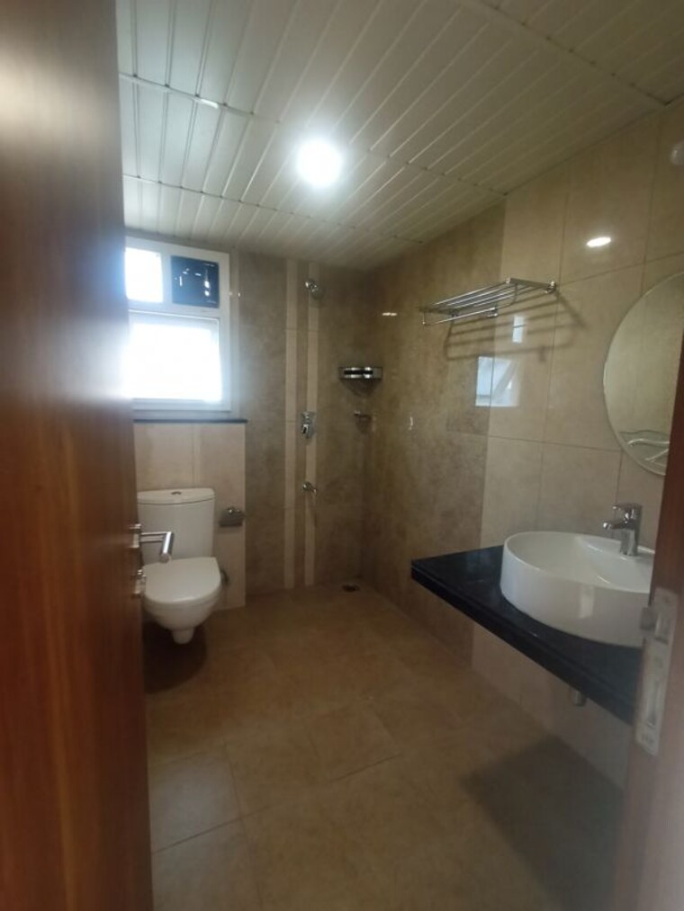Bathroom, prestige-tranquil 3 Bedroom 1764 Sq.Ft. Apartment In Kokapet Hyderabad 10725314