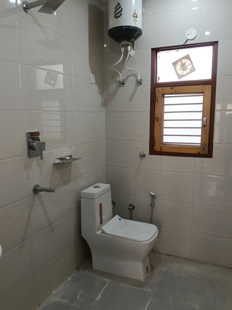 Bathroom, ansal-plaza-sector-23 2 Bedroom 1250 Sq.Ft. Apartment In Sector 23 Gurgaon 10725315