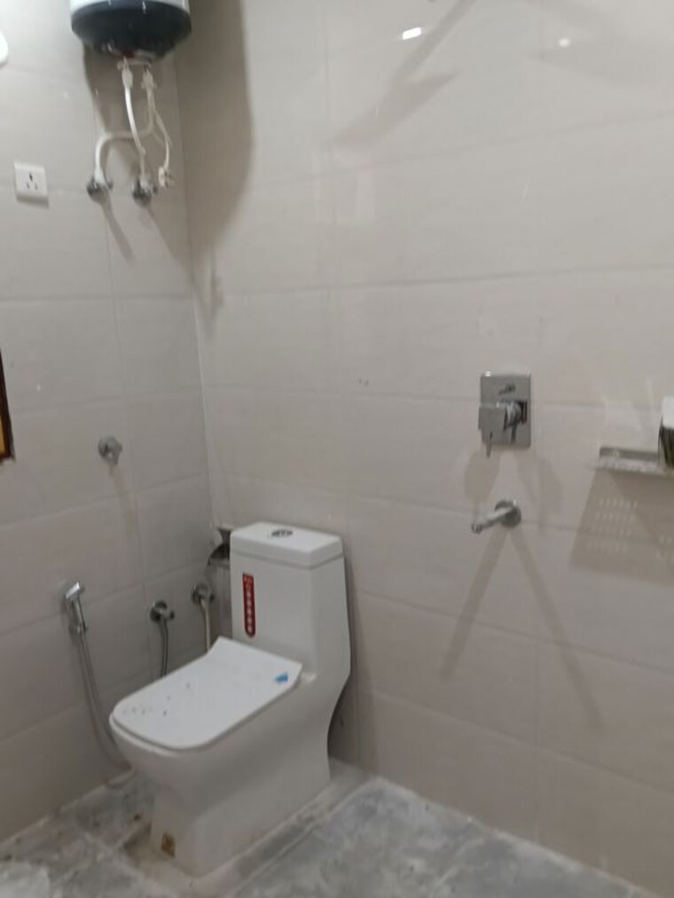 Bathroom, ansal-plaza-sector-23 2 Bedroom 1250 Sq.Ft. Apartment In Sector 23 Gurgaon 10725315