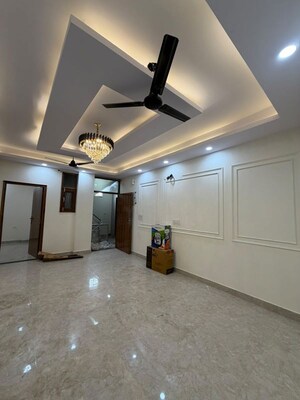2 BHK Builder Floor For Rent in Bhagwati Apartments Noida, Sector 73