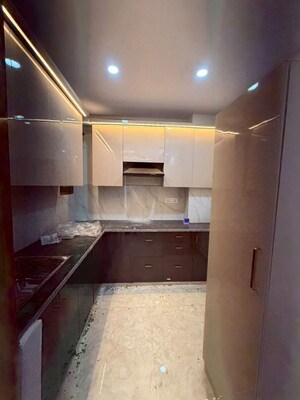 Kitchen in 2 BHK Builder Floor at Bhagwati Apartments Noida, Sector 73 – for Rent