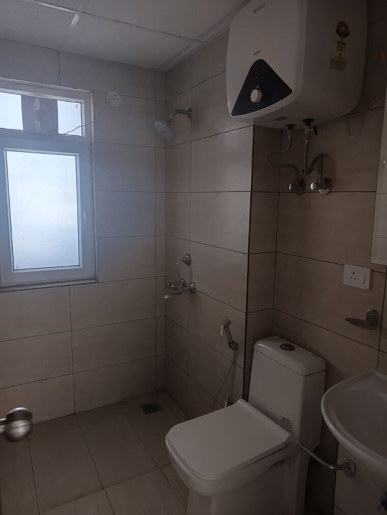 Bathroom, tata-eureka-park 3 Bedroom 1575 Sq.Ft. Apartment In Sector 150 Noida 10725372