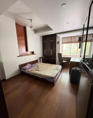 Kitchen in 4 BHK Apartment at DLF The Belaire, Sector 54 – for Rent