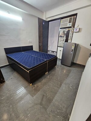 1 RK Builder Floor For Rent in Sector 67