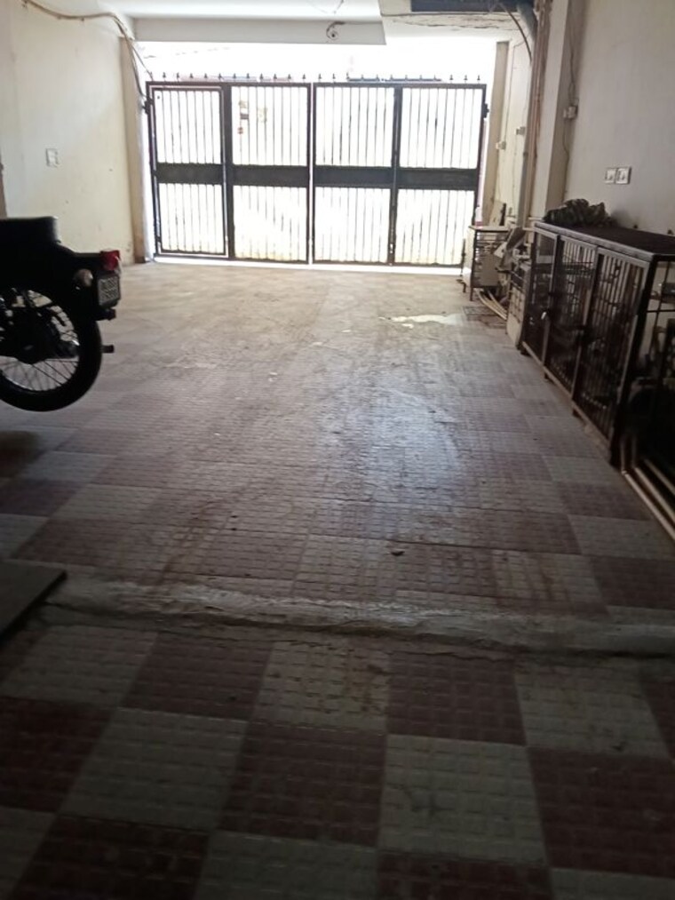 Parking, saket 1 Bedroom 450 Sq.Ft. Builder Floor In Saket Delhi 10725429