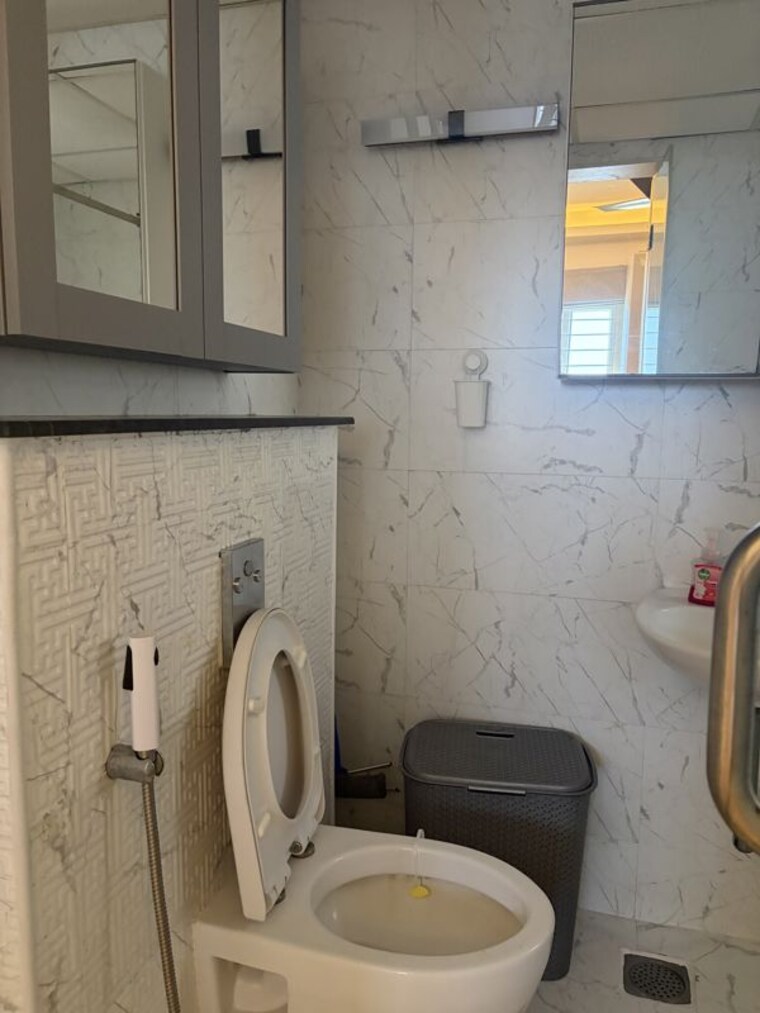 Bathroom, vasavi-gp-trends 2 Bedroom 1475 Sq.Ft. Apartment In Nanakramguda Hyderabad 10725457