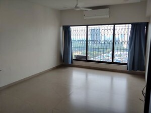 Room in 3 BHK Apartment at Worli – for Rent