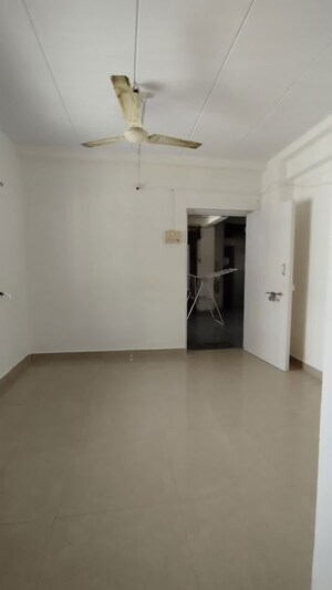 1 BHK Apartment For Rent in New Mhada Tower, Malad West