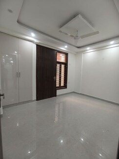 2 BHK +Builder Floor For Rent in Chattarpur