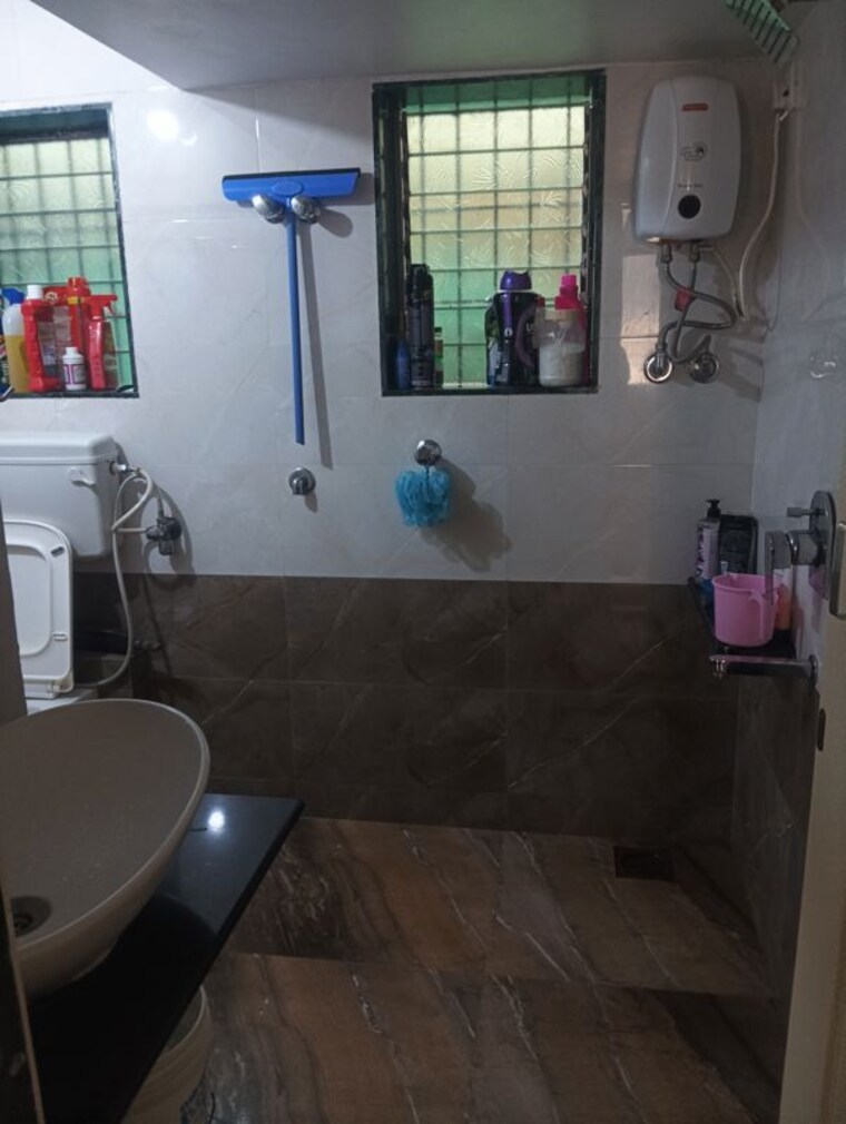 Bathroom, shastri nagar 2 Bedroom 540 Sq.Ft. Apartment In Shastri Nagar Thane 10725512