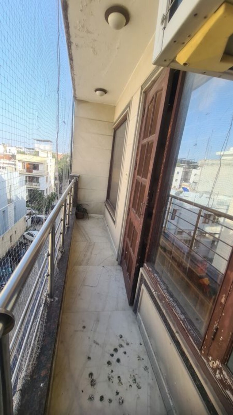 Balcony, naraina 3 Bedroom 125 Sq.Yd. Builder Floor In Naraina Delhi 10725524