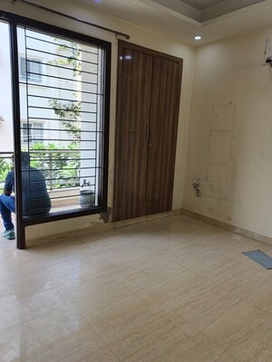 Room in 1 BHK Builder Floor at Spazedge, Sector 47 – for Rent