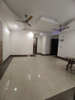 3 BHK +Builder Floor For Rent in Chattarpur