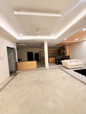 Staircase in 4 BHK Builder Floor at RWA Apartments Sector 108, Sector 108 – for Rent