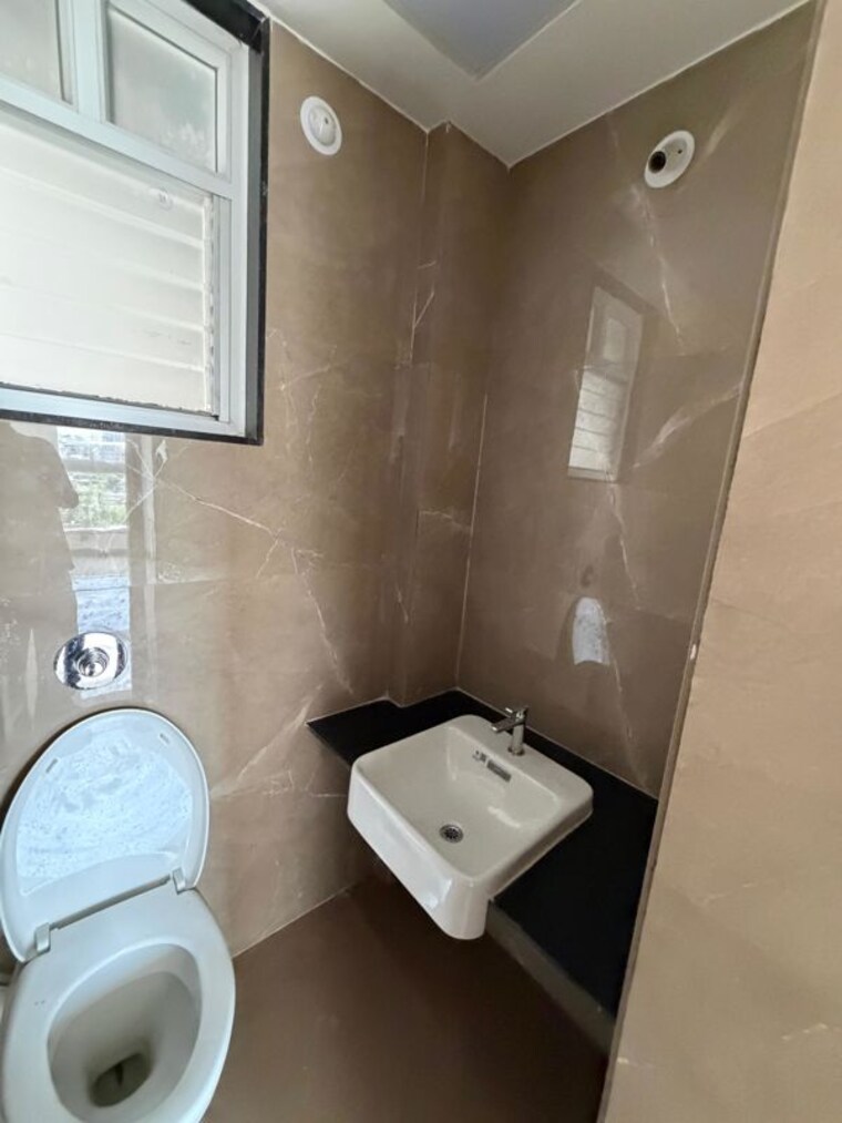Bathroom, zen-elite 2 Bedroom 836 Sq.Ft. Apartment In Kharadi Pune 10725550