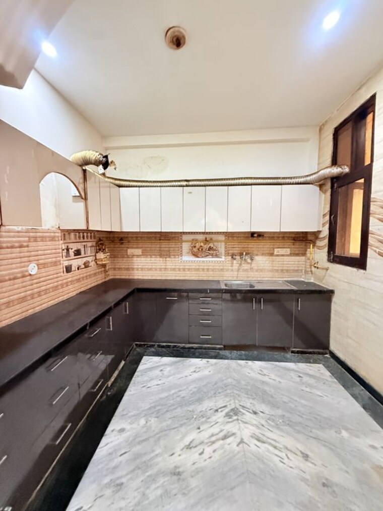 undefined, sector 44 5 Bedroom 2583 Sq.Ft. Independent House In Sector 44 Noida 10725600