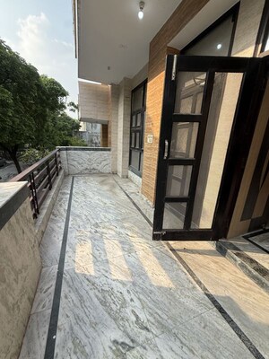 5 BHK Independent House – Exterior View View at Sector 44 - for Rent