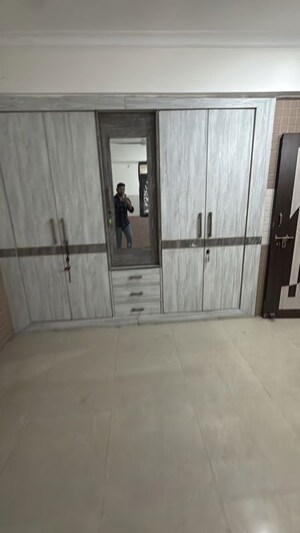 Room in 5 BHK Independent House at Sector 44 – for Rent