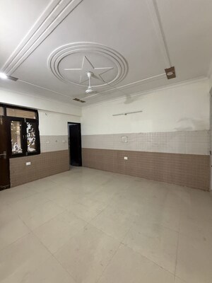 Bathroom in 5 BHK Independent House at Sector 44 – for Rent