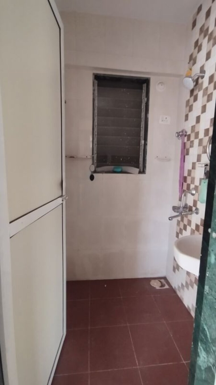 Bathroom, royal-royal-nest 1 Bedroom 300 Sq.Ft. Apartment In Malad West Mumbai 10725629