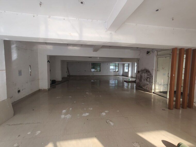  Parking, sector 63 Commercial Warehouse 3000 Sq.Ft. In Sector 63 Noida 10725644