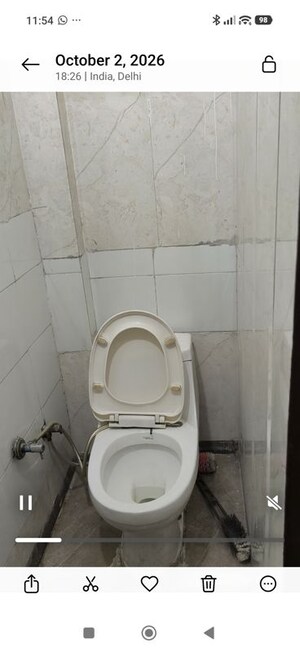 Bathroom in 1 BHK Builder Floor at Ashok Nagar – for Rent