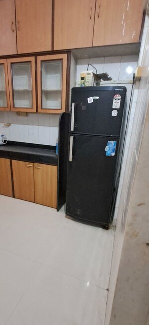 Furnished Amenities in 2 BHK Apartment at Shiv Kirti Apartment, Malad West – for Rent