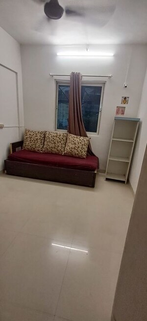 Furnished Amenities in 2 BHK Apartment at Shiv Kirti Apartment, Malad West – for Rent