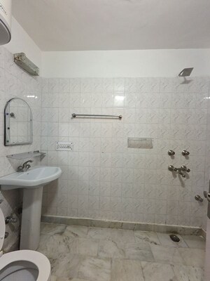 Bathroom in 3 BHK Apartment at Craft Destination 43, Sector 43 – for Rent